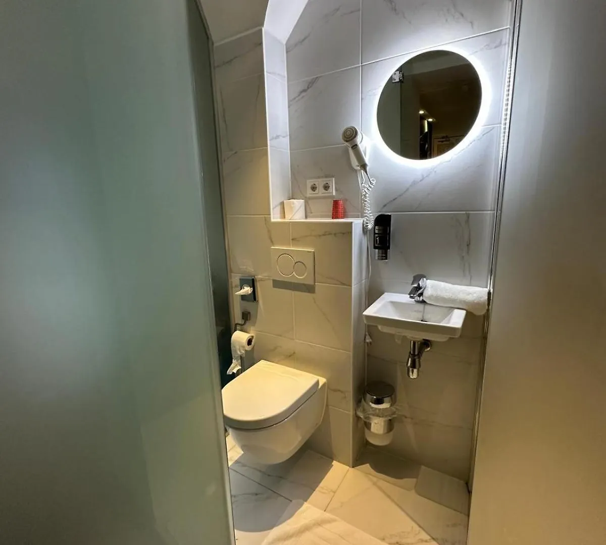 **  Itc Hotel Amsterdam Netherlands