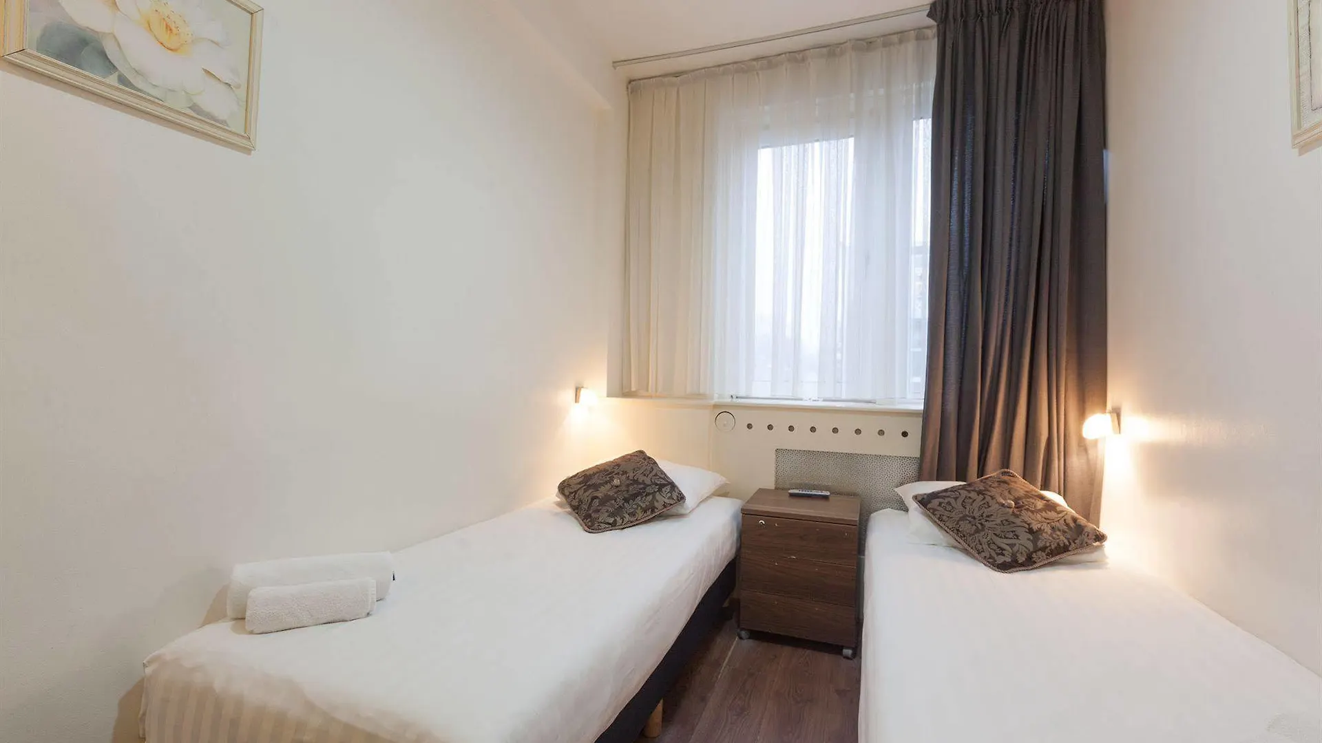 Itc Hotel Amsterdam 2*,